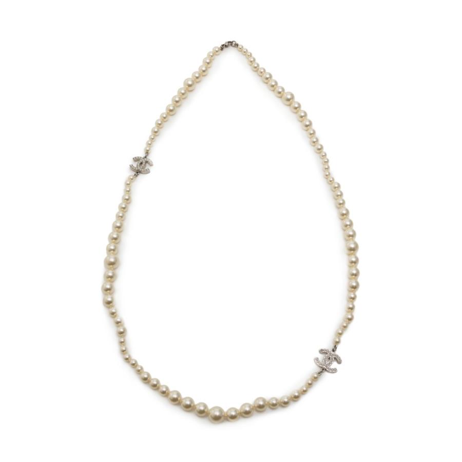 シャネル Chanel アクセサリー ロングネックレス 箱 フェイクパール ココマーク アイボリー 白 シルバー 10v アクセサリー フェイクパール メタル 箱 保存袋付き レディース 中古 114 ブランド古着販売のベクトル