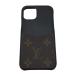 ** LOUIS VUITTON Louis Vuitton монограмма IPHONE* бампер 11 PRO M69094 б/у товар немного царапина . загрязнения есть 