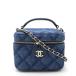 CHANEL Chanel matelasse цепь vaniti здесь Mark косметичка ручная сумочка 2WAY плечо Denim голубой Gold металлические принадлежности AS3171