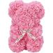 _OCAHOL_バラの花でできたクマのぬいぐるみです。このバラは花びら1枚1枚がEVA樹脂製のため、劣化しにくく耐久性に優れ、誤って口に含んでも安全です。無臭なので、飲食店や菓子店などの香りがタブーの場所でも、気にせずお使いいただけます。と...