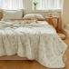 . ватное одеяло ... покрывало из марли хлопок мягко "дышит" летний futon охлаждение меры легкий скорость .. ребенок взрослый двоякое применение чуткий . соответствует ощущение хороший сон 