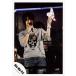 б/у life photograph ( Johnny's ) Kis-My-Ft2/ Tamamori Yuuta / Live фото * колени сверху * костюм серый * правый рука Mike * левый рука вверх * глаз линия правый / официальный life photograph 