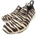  Nike NIKE WMNS POCKET RUNNER QS ZEBRAwi мужской карман Runner QS Zebra рисунок бег обувь спортивные туфли 24cm белый 