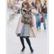  Prada . надеты . демон левый правый 1cm. белый земля.. Anne - The way Anne Hathaway импорт фотография 20.3x25.4cm 50065