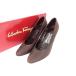 Salvatore Ferragamo Ferragamo крокодил type вдавлено . кожа каблук туфли-лодочки размер 6 1/2( примерно 24cm) обувь обувь оттенок коричневого DJ7268