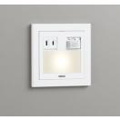 フットライト足元灯 OB255032P1 人感センサ付 コンセント付 電球色  照明 おしゃれ...