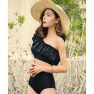 【男ウケ◎】大人っぽいワンショルダーレディース水着のおすすめが知りたい！