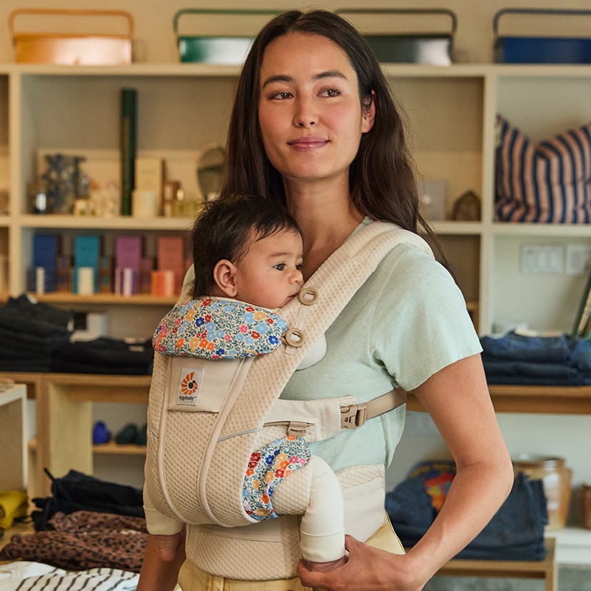 ergobaby ergobaby オムニブリーズ（クリームフラワーレース） OMNI