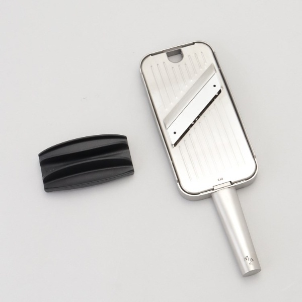 関孫六 オールステンレス スライサー ＆ 千切り 極刃 DH3357×1個の商品画像