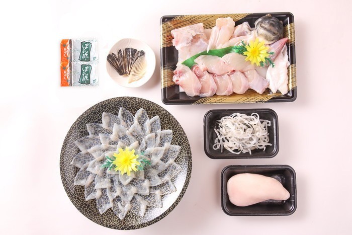  pine course fugu nabe .. sashimi soft roe set (2 portion ) Awaji Island 3 year ..... man water production 