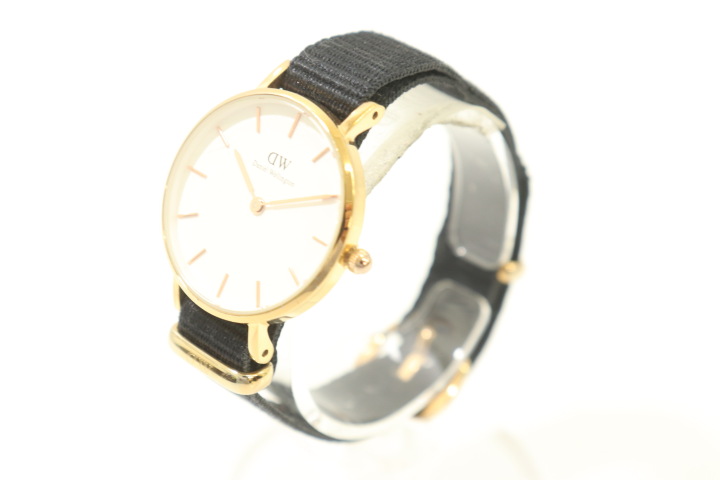 [ б/у ]Daniel Wellington женские наручные часы -- CLASSIC B28R Daniel Wellington -- золотой Gold Logo 