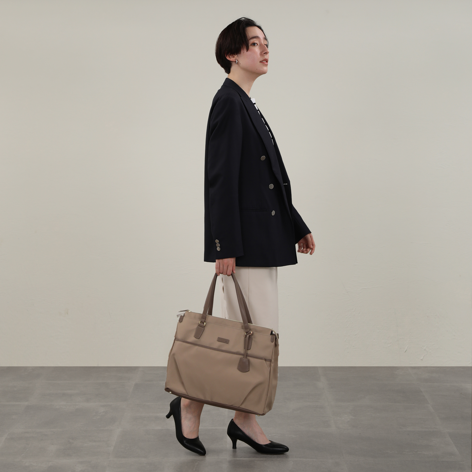 [ Ace официальный ] портфель женский женский бизнес большая сумка A4 размер 14.0 дюймовый ace.esensia11482