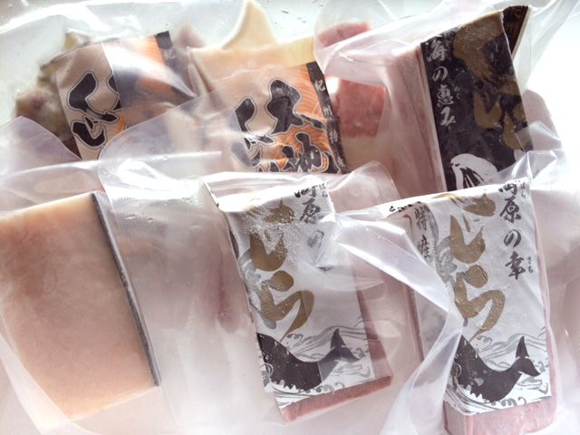  кит . sashimi комплект B китовое мясо кит мясо кит мясо . кит . бекон кит бекон yakiniku sashimi . кулинария подарок на Bon Festival подарок по случаю конца года ваш заказ День отца День почитания пожилых людей . день рождения 