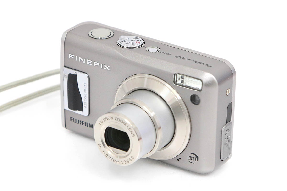【完動品】　FUJIFILM FinePix F31fd 難あり　動作確認済 Fujifilm Finepix F31fd Review: Digital Photography Review