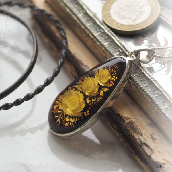 カメオ琥珀ペンダント・ネックレス 送料無料 アンティーク