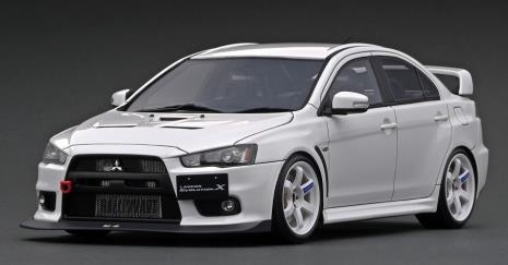 Mitsubishi Lancer Evolution X （CZ4A） White （1/18スケール レジン IG2294）