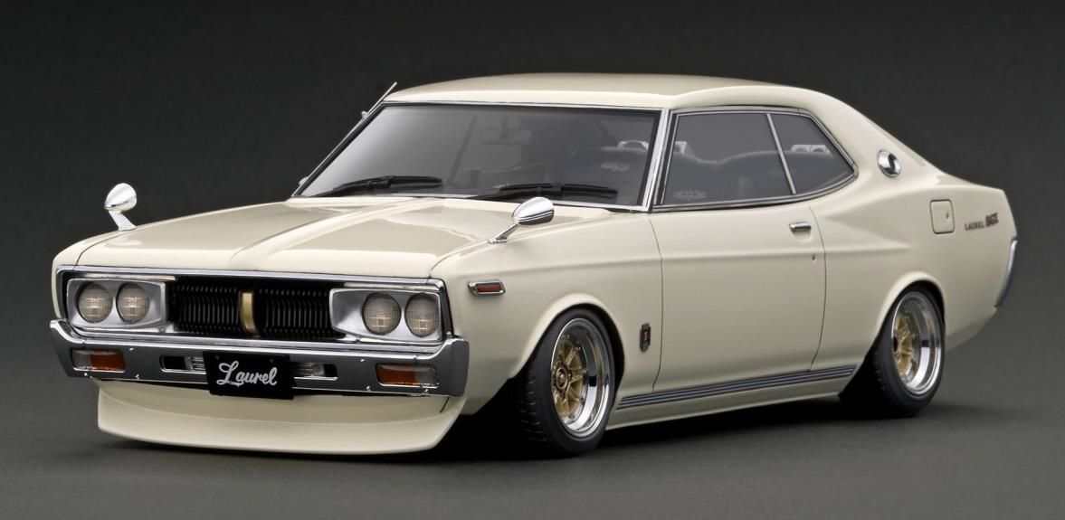 ignition model Nissan Laurel 2000SGX （C130） White （1/18スケール