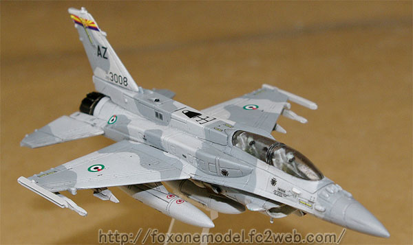 F-16F ファイティングファルコン UAE （1/144スケール FXNA026） ミリタリー模型の商品画像