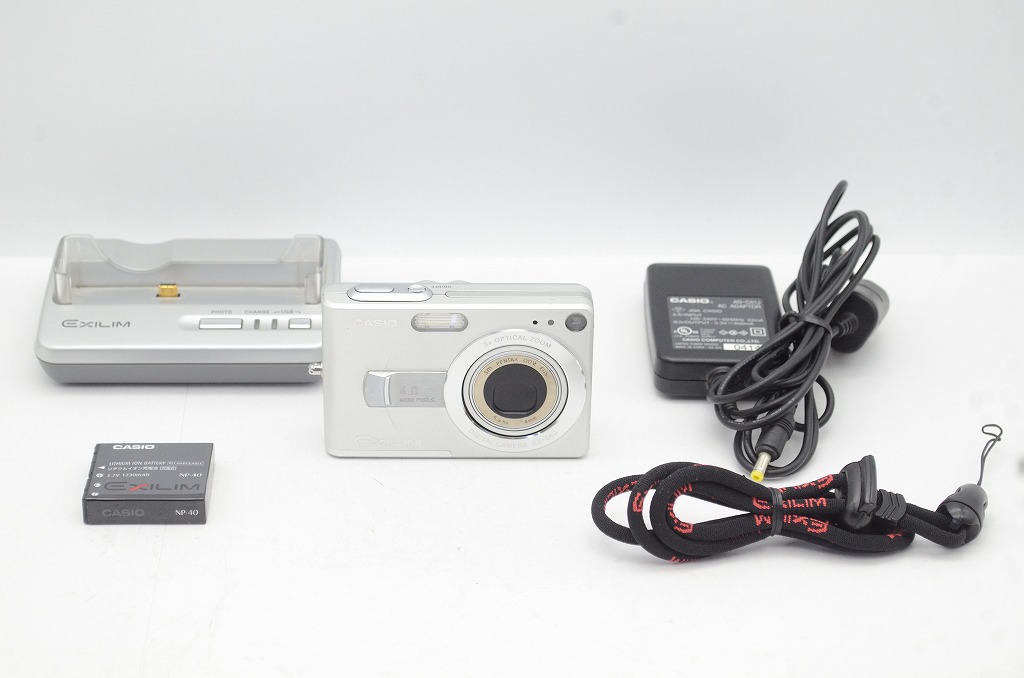 EXILIM ZOOM EX-Z40 （シルバー）