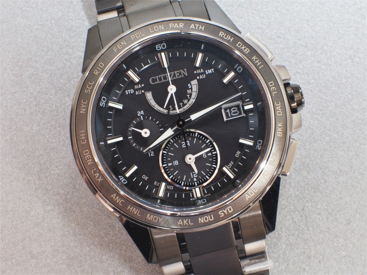 CITIZEN アテッサ エコ・ドライブ電波時計 ワールドタイム AT9025-55E