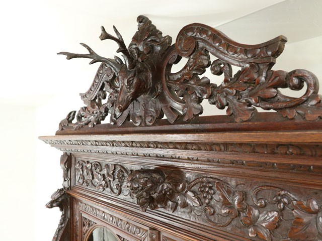  cabinet animal . plant. solid .. delicate . sculpture Rene sun s form. design hunting style France antique furniture 64867