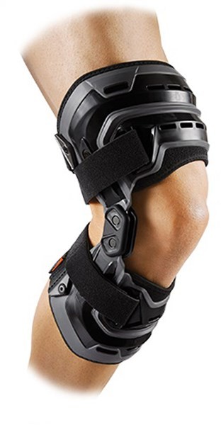 McDavid バイオロジックス ニーブレイス M4200R ブラック M(1枚)[サポーター 膝(ひざ)用] McDavid バイオロジックス ニーブレイス ブラック M4200R BK L 右用 1