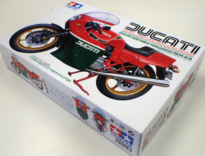 タミヤ1/12 未組立 プラモデル オートバイシリーズNo 19 ドゥカティ900