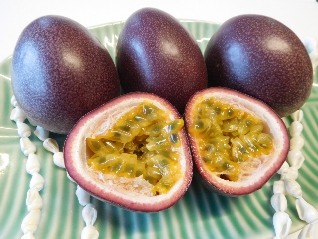  passionfruit 10 piece .... Okinawa production 