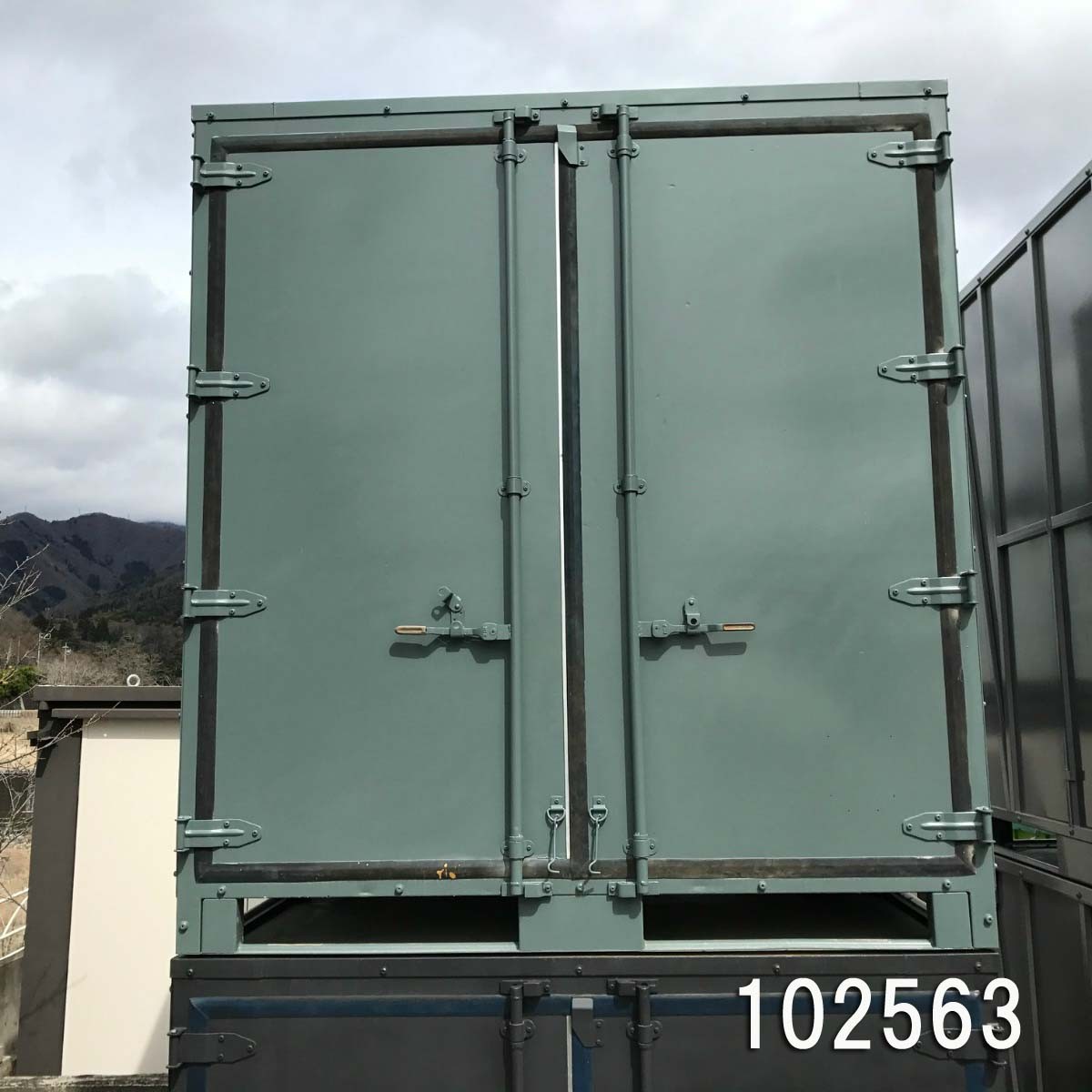 102563 中古 格安リニューアル販売 2mサイコロコンテナ 換気口付き