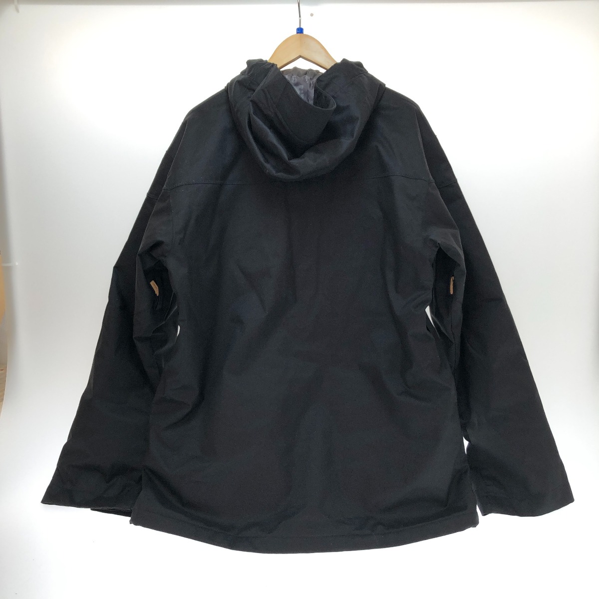 ** courreges Courreges одежда для сноуборда ( жакет ) L размер ADYTJ00009 черный немного царапина . загрязнения есть 