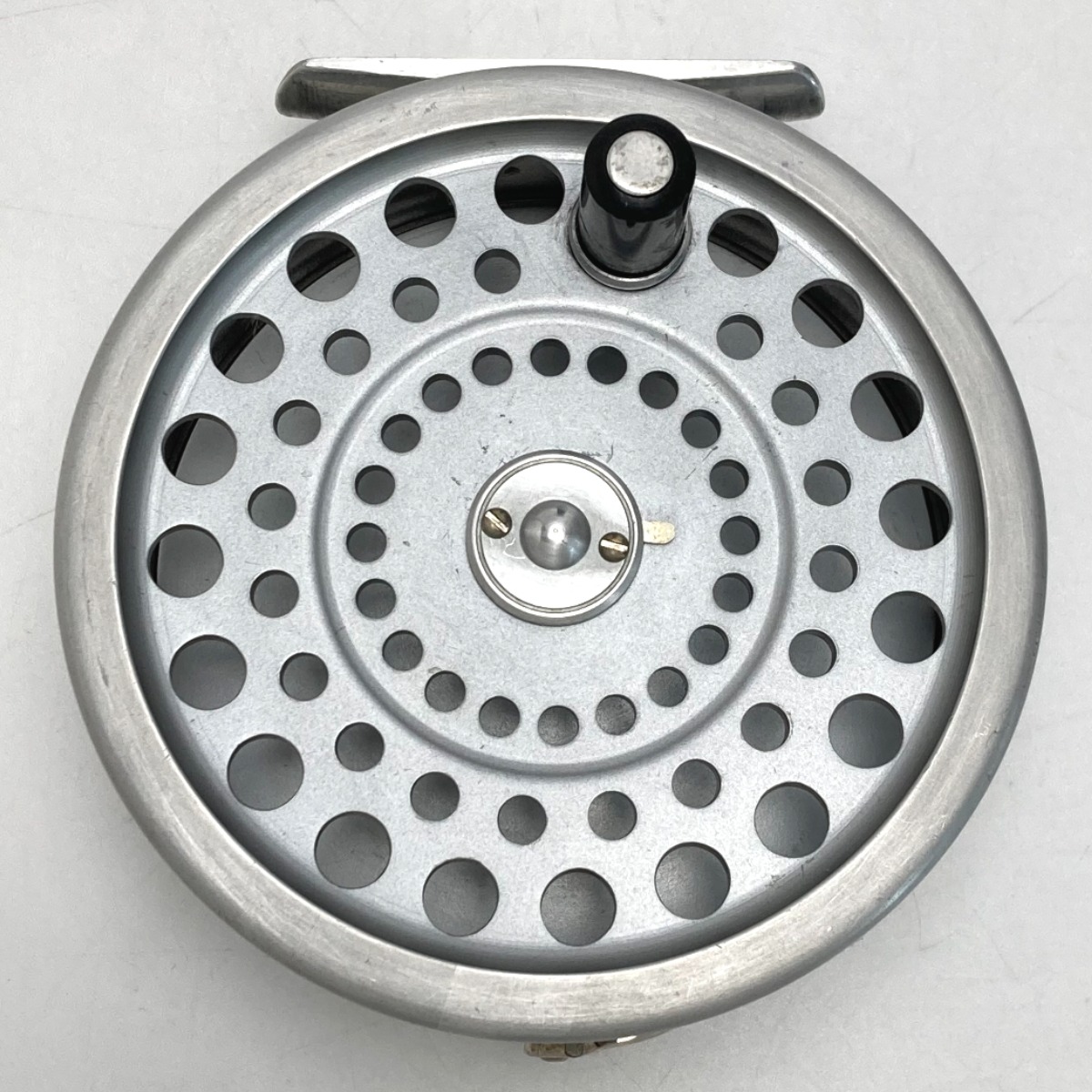 ** HARDY Hardy -MARQUISma- Kiss SALMON No.1 fly reel катушка с футляром немного царапина . загрязнения есть 