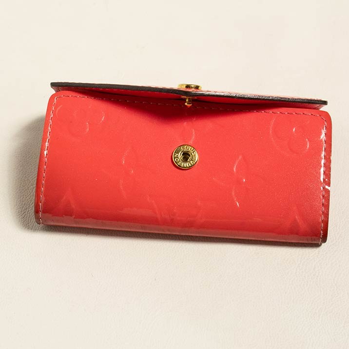 ルイヴィトン キーケース LOUIS VUITTON 破格本物 ヴェルニ ルイヴィトン キーケース LOUIS VUITTON 破格本物 ヴェルニ