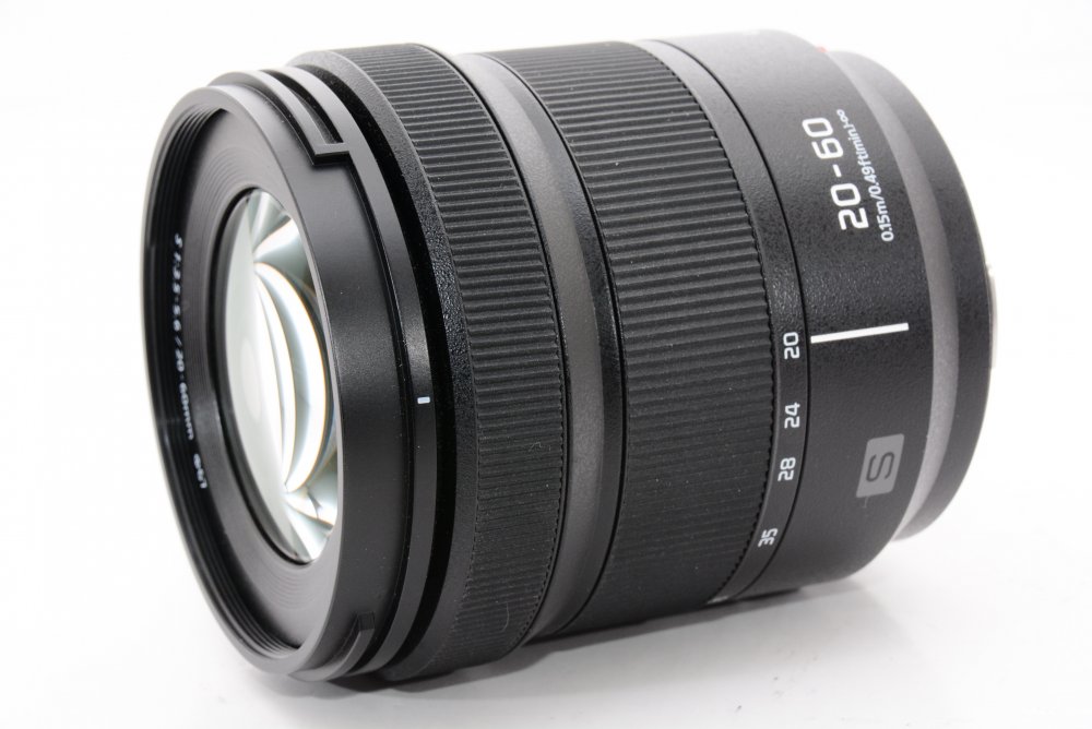 LUMIX S 20-60mm F3.5-5.6 S-R2060