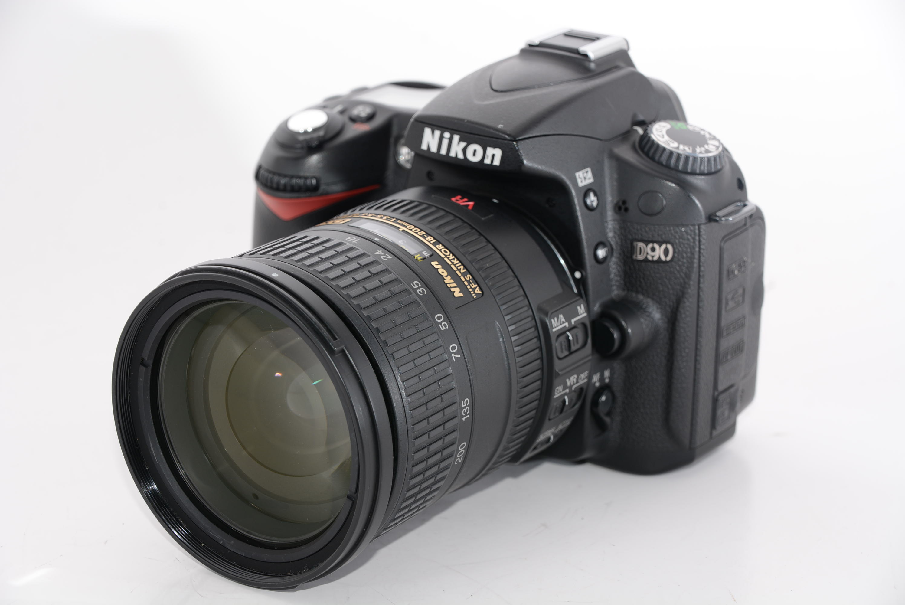 D90 AF-S DX 18-200G VR II レンズキット ニコン ニコンDシリーズ D90 AF-S DX 18-200G VR II レンズキット