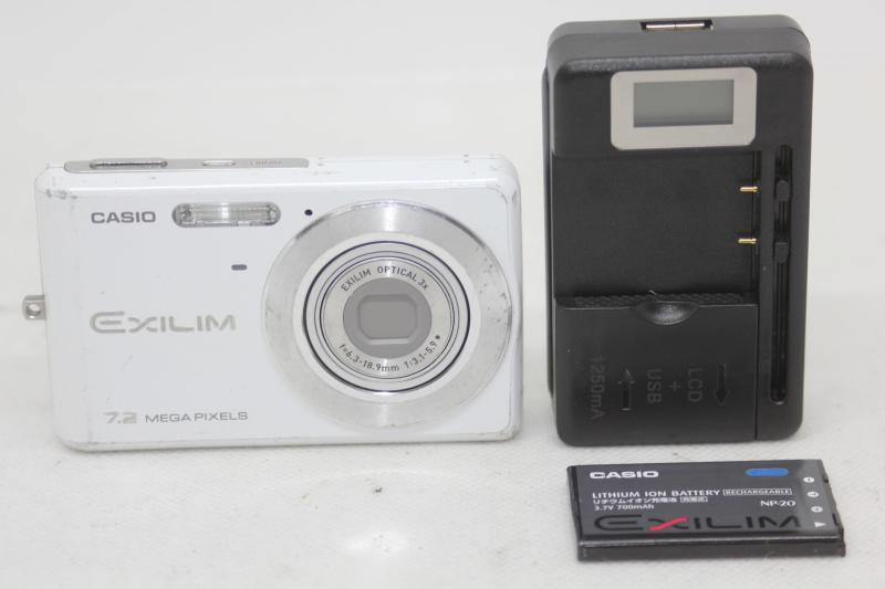 カシオ エクシリム EXILIM ZOOM EX-Z77WE（ホワイト） コンパクト