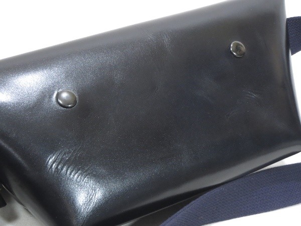 Uni&co. ユニアンドコー レザー メッセンジャー バッグ XS 紺