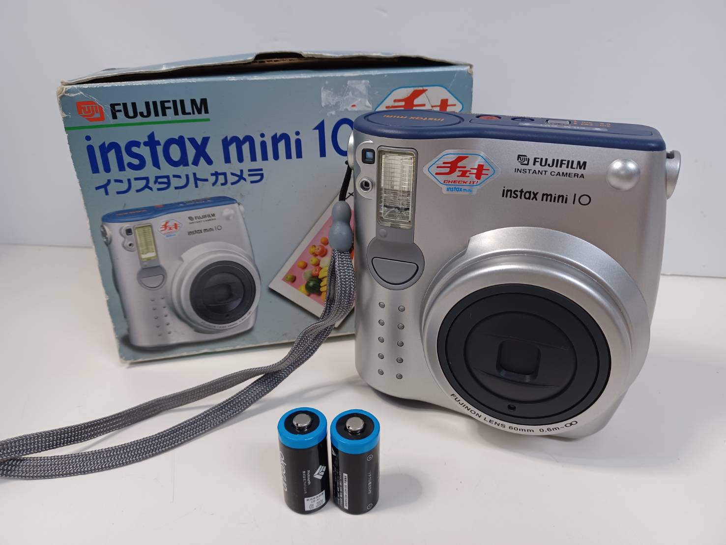 [ beautiful goods ]FUJIFILM instax mini 10 instant camera / Cheki 