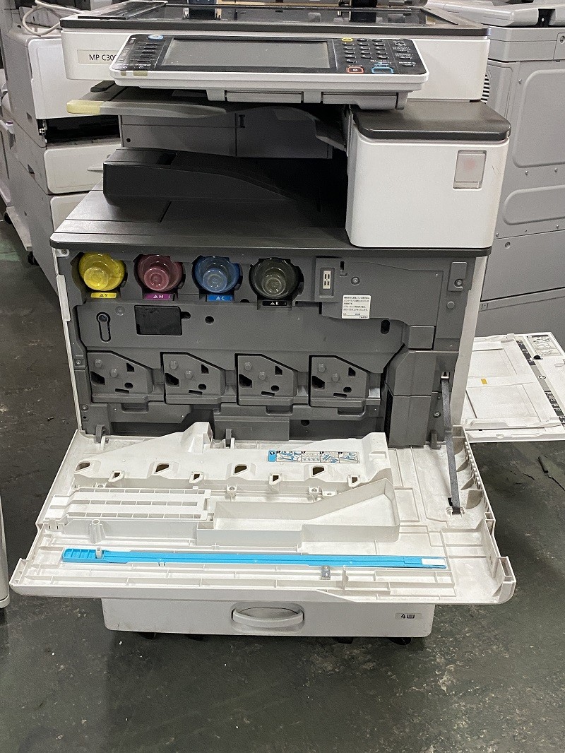  Ricoh б/у A3 цветная многофункциональная машина RICOH MPC3003
