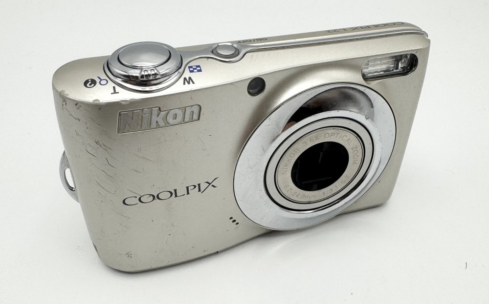 Nikon COOLPIX L22 コンパクトデジカメ Amazon | Nikon デジタルカメラ COOLPIX (クールピクス) L22 シルバー