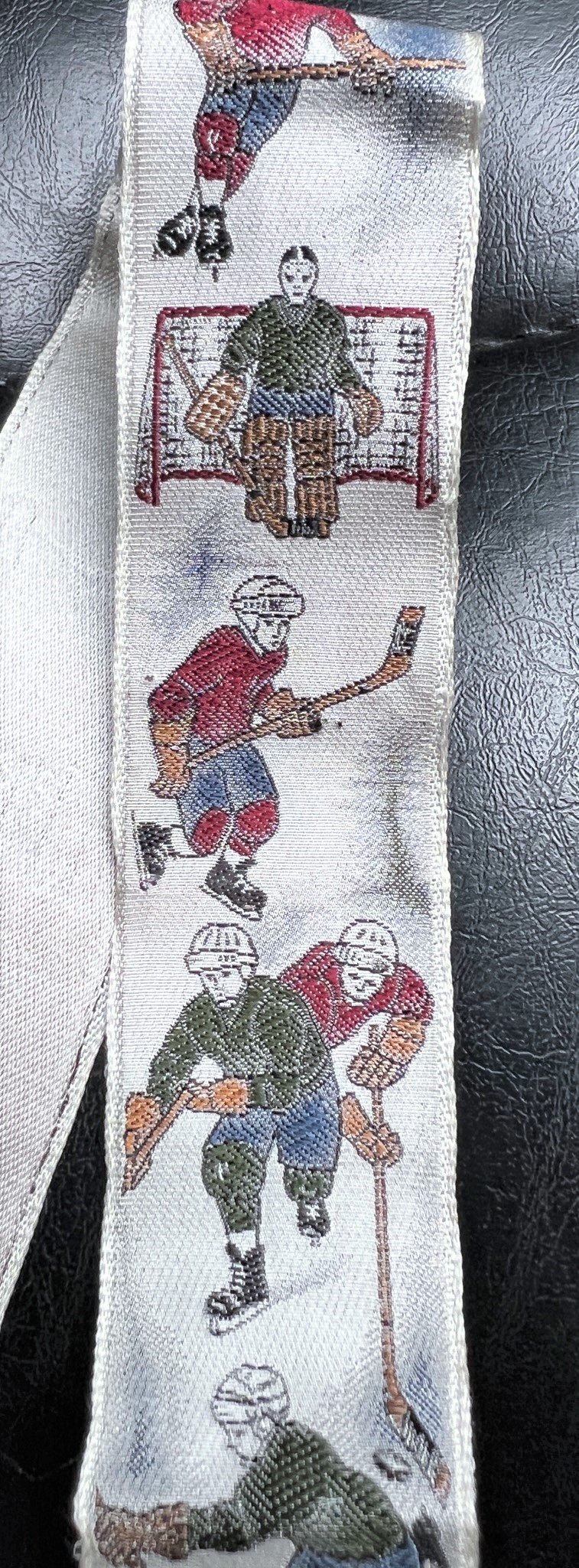 TRAFALGAR ice hockey pattern silk suspenders to rough . Luger 