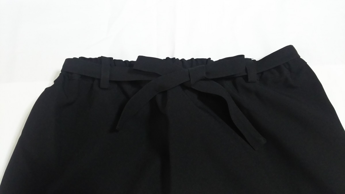  black skirt waist rubber adjustment possibility also cloth ribbon attaching waist ~82cm