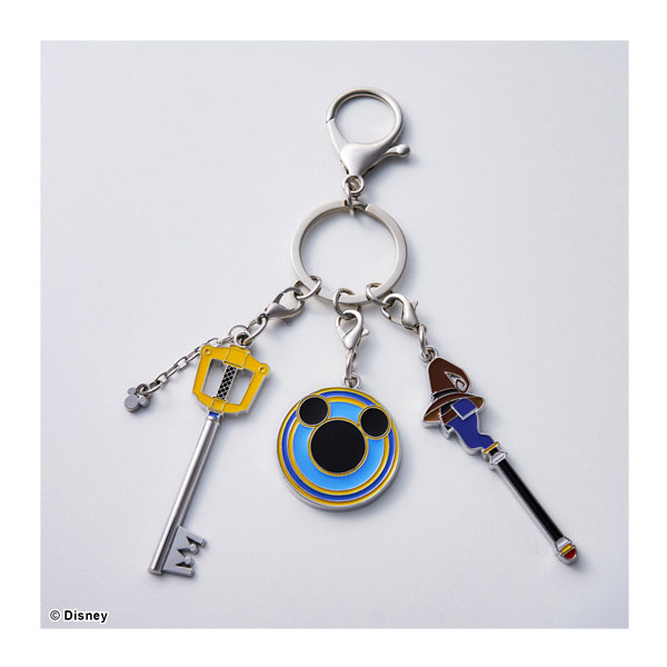 スクウェア・エニックス メタルキーホルダー キングダム ハーツ キングダムチェーン/まどうしの杖/騎士の盾 キングダムハーツ キャラクターグッズのキーホルダーの商品画像