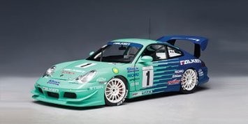オートアートポルシェ911 AUTOart 1/18 ポルシェ 911 （991.2） GT2 RS ヴァイザッハ