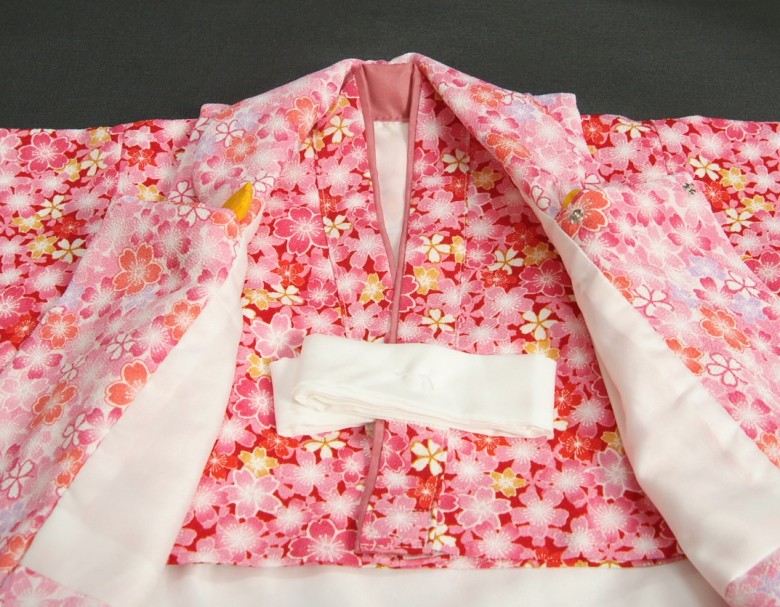  baby kimono baby for girl kimono red color kimono mountain Sakura pink . cloth two part type specification easily put on . attaching type 