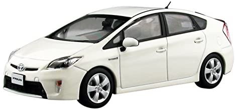 エブロ Toyota Prius （Super White II） （1/43スケール 45151） おもちゃのミニカーの商品画像