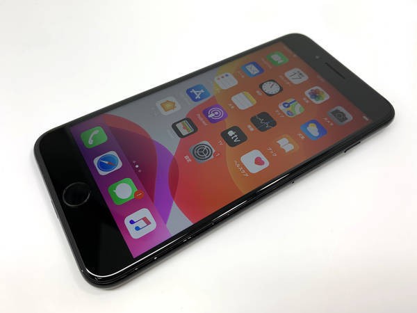 Apple iPhone 7 Plus 128GB ジェットブラック SIMフリー iPhone本体の商品画像