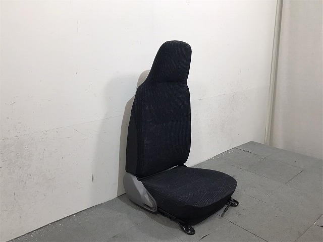  new car removed! Dyna / Toyoace / Dutro / Camroad Heisei era 23 year 7 month ~ standard car original driver's seat / driver seat Toyota (125472)