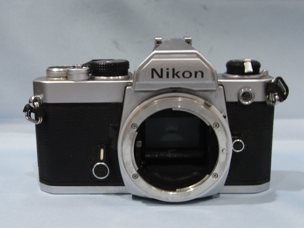 [ б/у ] [ с дефектом товар ] Nikon FM корпус серебряный 