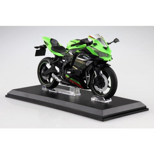 青島文化教材社 1/12 完成品バイク KAWASAKI GPz900R 黒/金 [スカイ