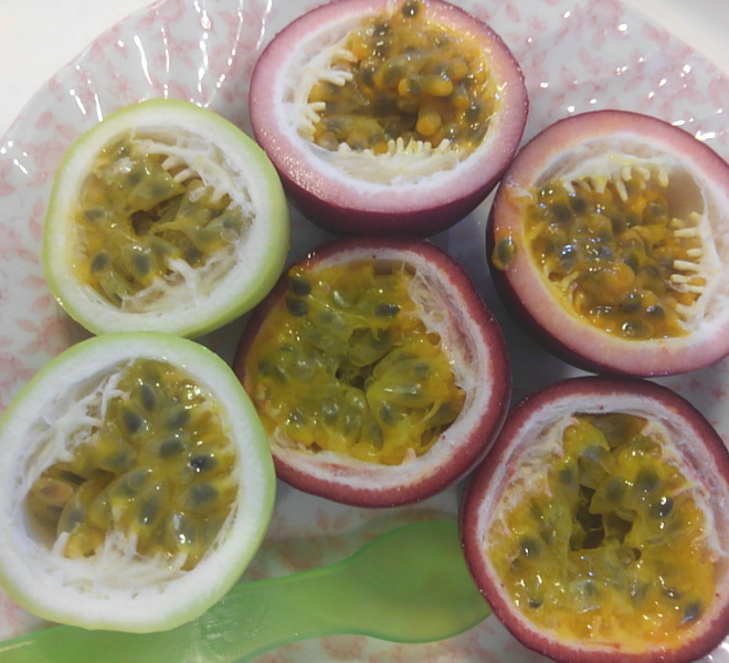  every week Friday shipping (M size 11 piece ) passionfruit Okinawa prefecture production complete less pesticide 